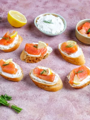 sandwiches-with-smoked-salmon-cream-cheese-dill